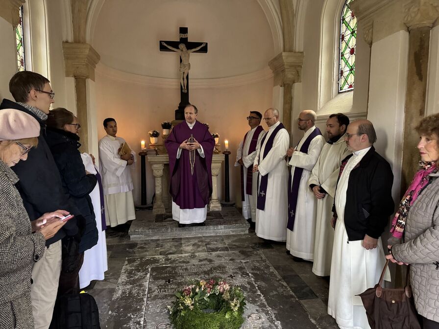 Holy Mass for Deceased Brothers 2025